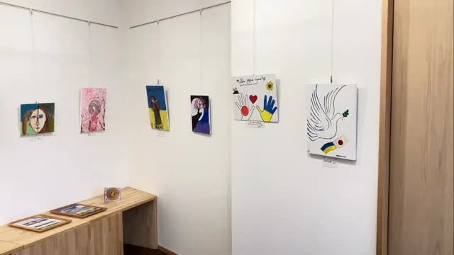 ウクライナの子どもたちの絵画巡回展、明日最終日です。